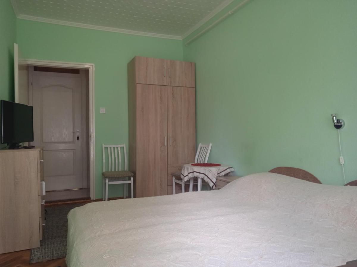 Balaton-Lak Apartmanhaz シオーフォク エクステリア 写真